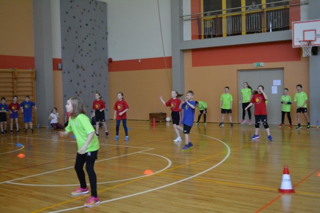 Valmieras pilsētas un starpnovadu skolēnu sporta spēles Tautas bumbā un stafetēs